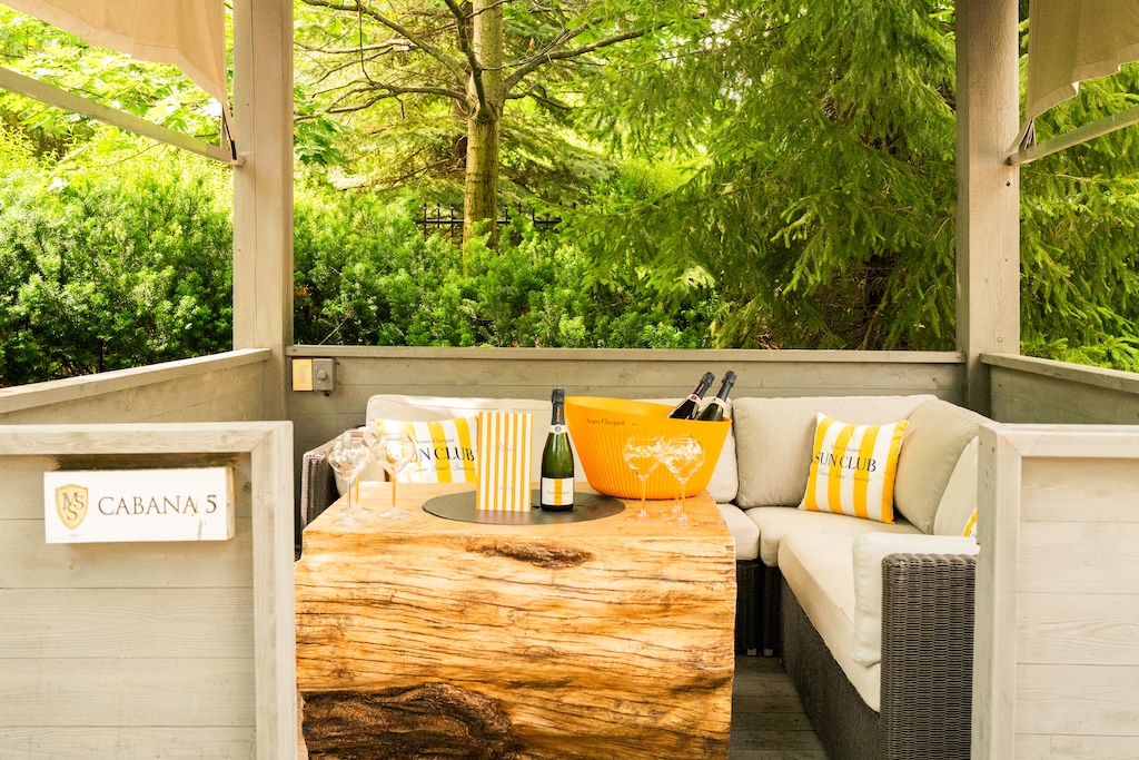 VEUVE CLICQUOT SUN CLUB Exp&eacute;rience Cabana