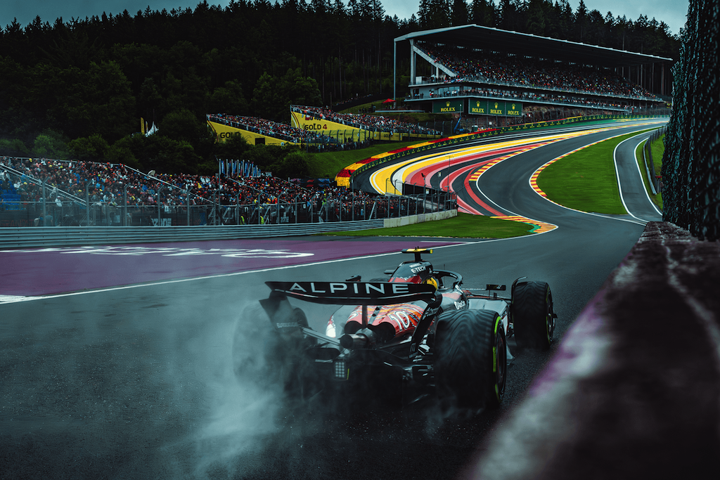 Diffusion de la F1 au Manoir